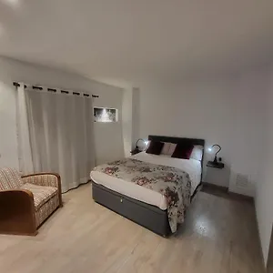 Apartamento Turistic - Piso De 3, Gerona